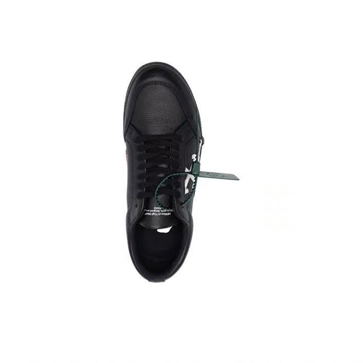 Off White vucanized casual sneakers low black