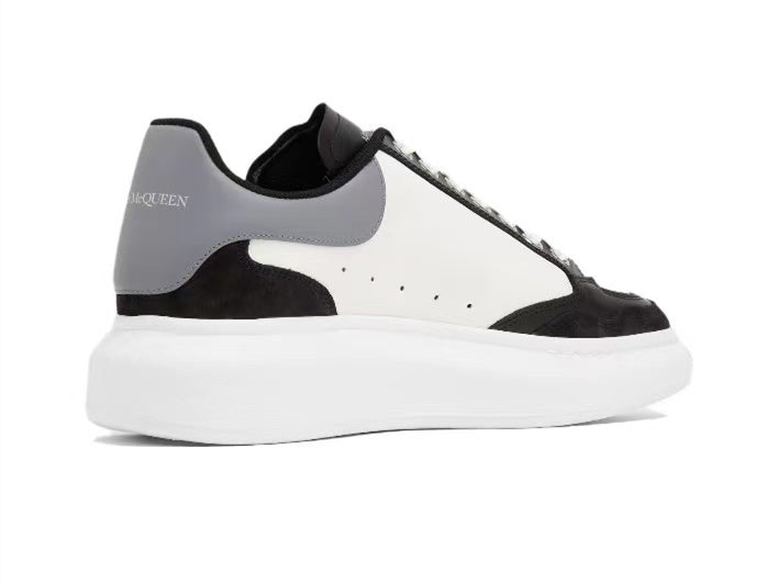Alexander Mcqueen Men's Oversized Sneaker in Black/white/grey