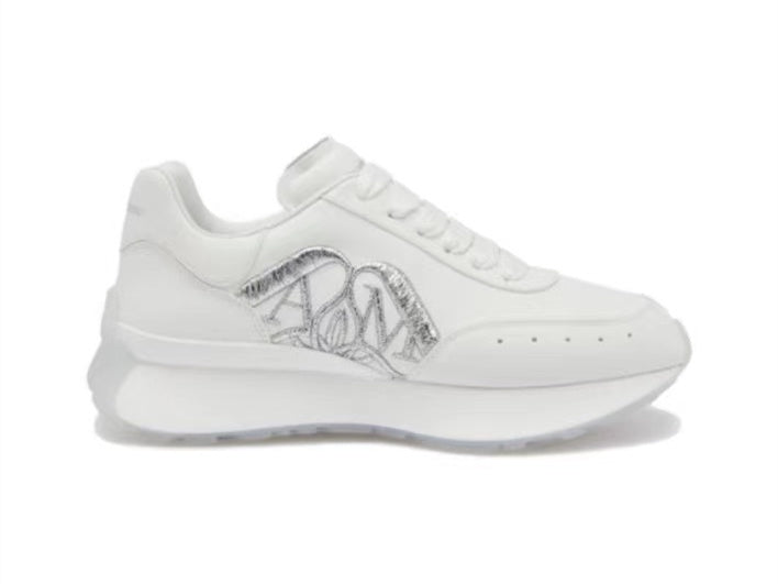 Alexander Mcqueen Women's Sprint Runner in White/silver