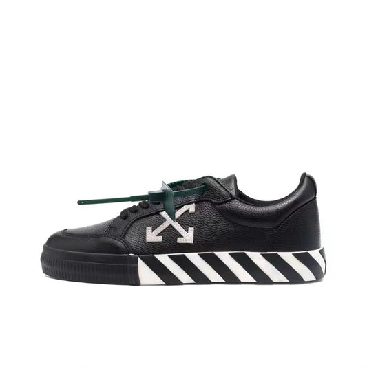 Off White vucanized casual sneakers low black