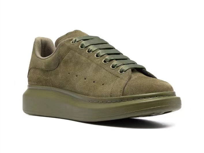 Alexander Mcqueen Men's Oversized Sneaker in Military Green