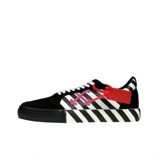 Off White low vulcanized sneakers black/white/pink