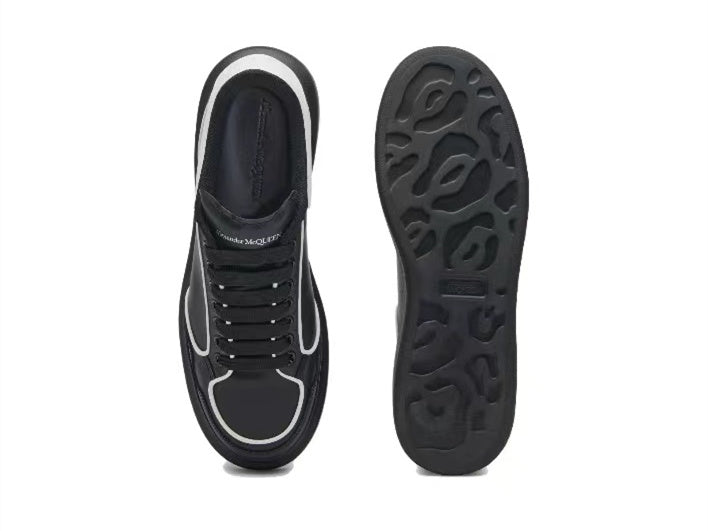 Alexander Mcqueen Men's Oversized Sneaker in Black/white