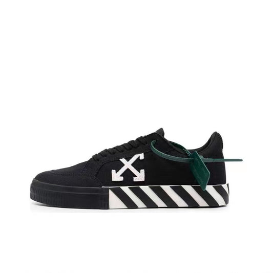 Off White vucanized suede casual sneakers low black