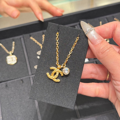 18K  Chanel 26P Diamond Gold Necklace